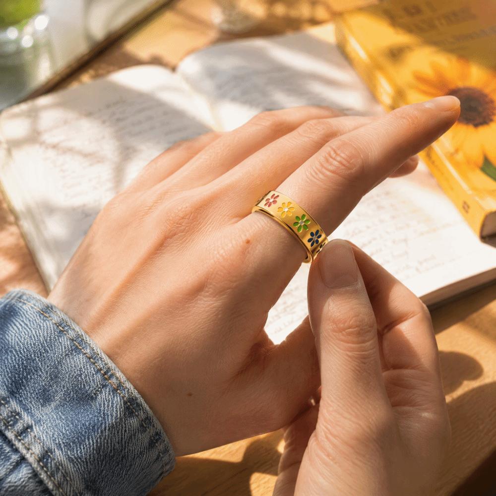 Fashion Jewelry Six-color Flower Fidget Ring Light Luxury Stainless Steel Flower Ring Birthday