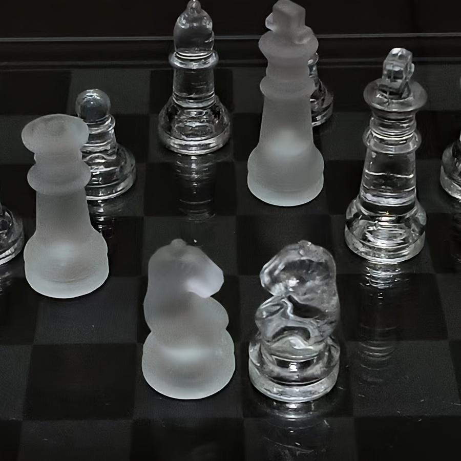 Elegant Glass and Crystal Chess Set: Perfect for Strategy Lovers and Collectors - Ideal Easter Gift and Decorative Piece
