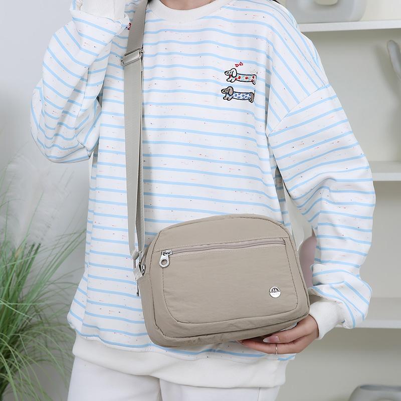 Leichte Nylon-Tasche Damen Umhängetasche Kleine quadratische Tasche Große Kapazität Umhängetasche
