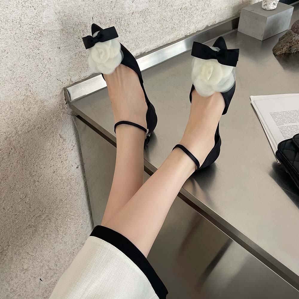 fashion Pointed Toe Women Sandals 2024 New Arrivals Black Flower Design Ankle Strap Summer Wedding Dress Sandals Flats Party Slides 40