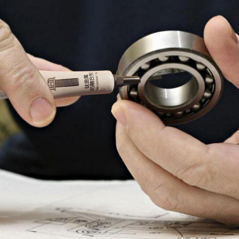 High Temperature Grease Waterproof Titanium Metal Melt Solvent Tube Grease High Temperature Resistant Grease For Standard Parts