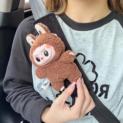 Housse de ceinture de sécurité en peluche style Cartoon Labubu - Protecteur d'épaule poupée douce avec clip de sécurité, accessoires d'intérieur mignons pour adulte enfant