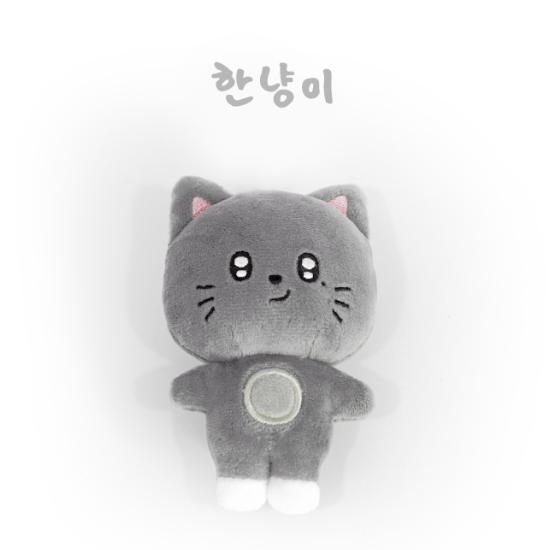 

Предзаказ AHOF 1-й мини-альбом WHO WE ARE POP-UP Официальный MD Кукла 10 см Брелок HAN