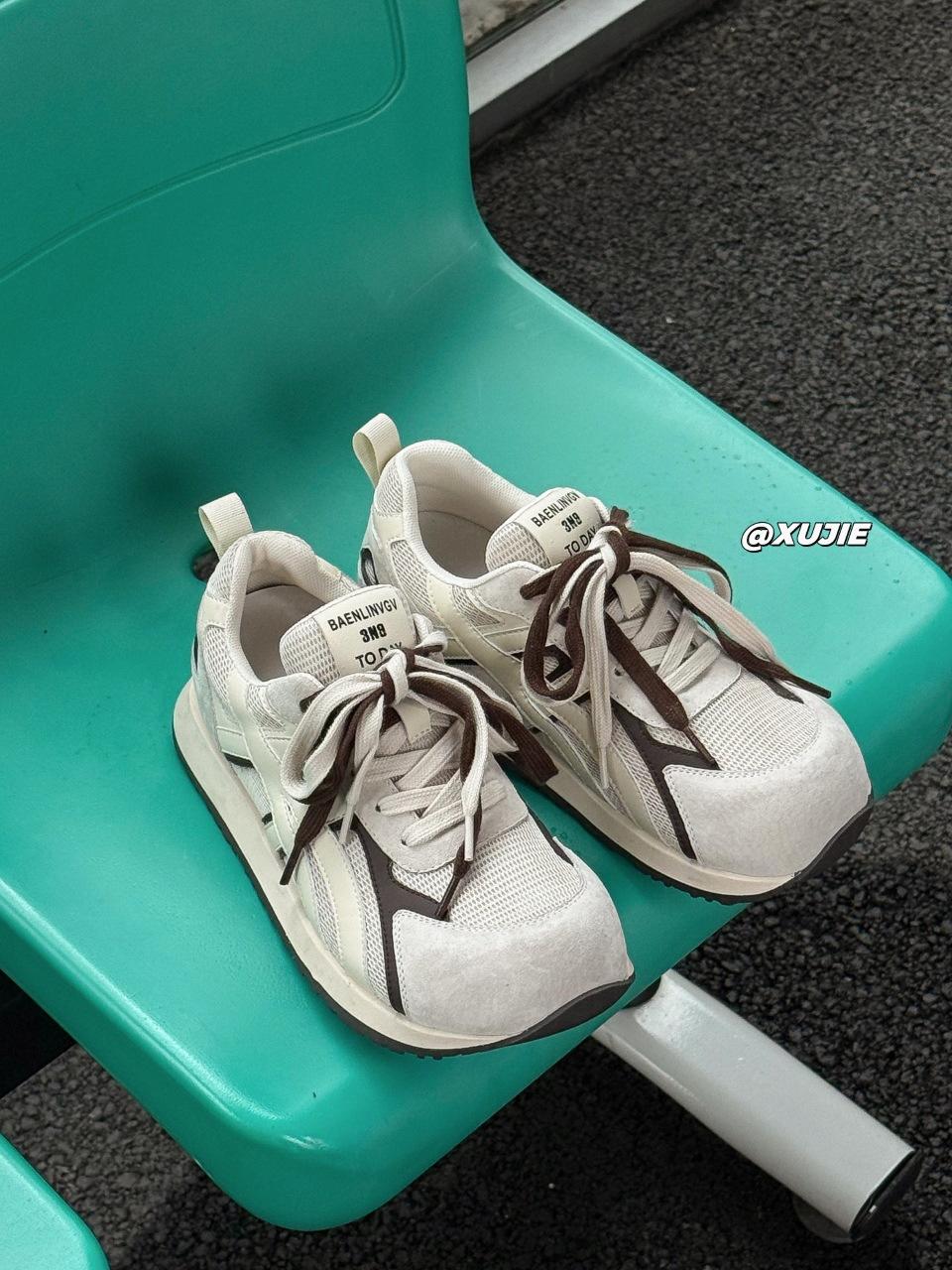 

Mesh shoes breathable mesh shoes women s shoes 2025 new autumn versatile popular Forrest Gump shoes super fire casual sports shoes 35