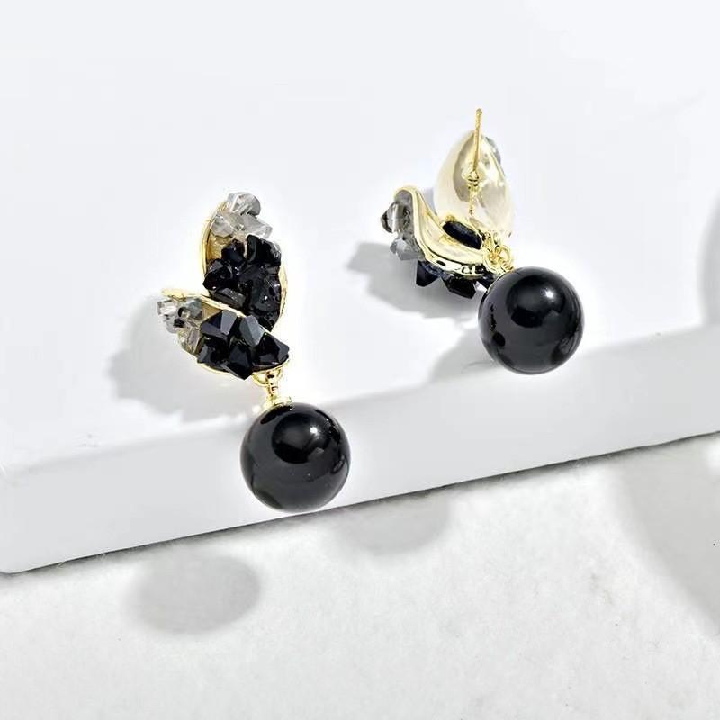 Xiaoxiangfeng Gradual Change Color Earrings Crystal Leaves Round Bead Earrings Korean Fashion Personality Design Sense Light Luxury Stud Earrings