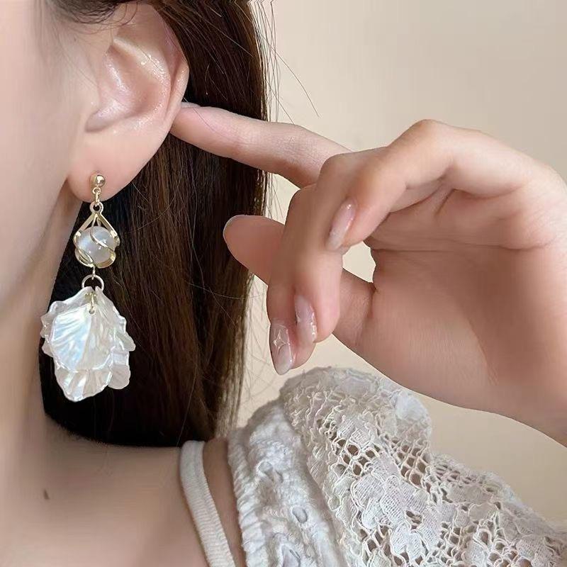 French elegant super fairy vacation style new shell petal fringed earrings personalized design opal fashion earrings