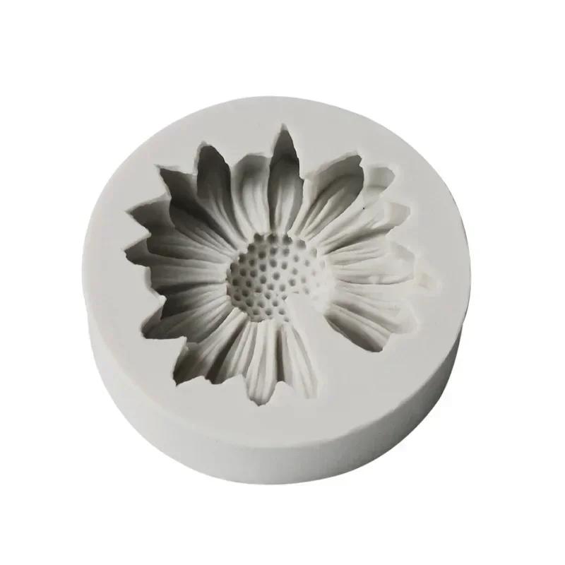 Creative Diy Shape Molds Small Fresh Daisy Flower Mold Sun Silicone Mould Aromatherapy Epoxy Soap Candle DIY Baking Tools