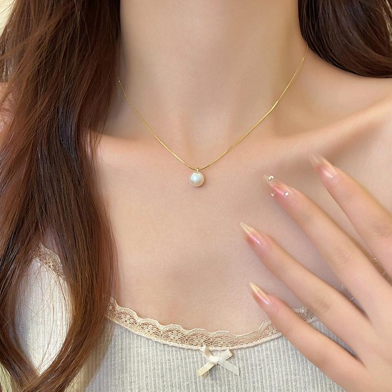 Gold-Plated Pearl Pendant Necklace - Elegant, Versatile, Light Luxury Clavicle Chain