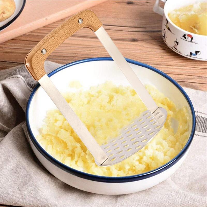 Stainless Steel Hand Held Potato Masher Potato Press Kitchen Crusher Vegetable Masher With Wooden Handle