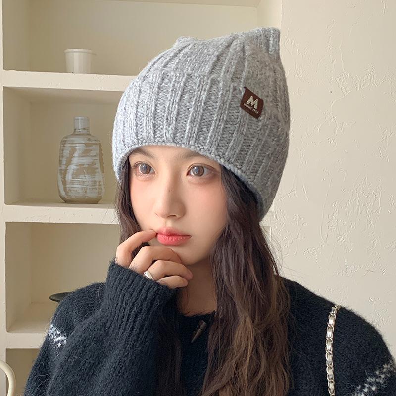 Women s Fleece-Lined Cat Ear Hat: Windproof, Warm, Slimming Knit for Autumn/Winter. One Size