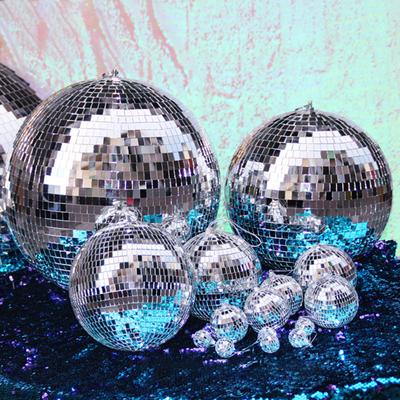 Boules de miroir à trou suspendu couleur argent, boules réfléchissantes de différentes tailles, ornements d'arbre de noël, décoration de la maison