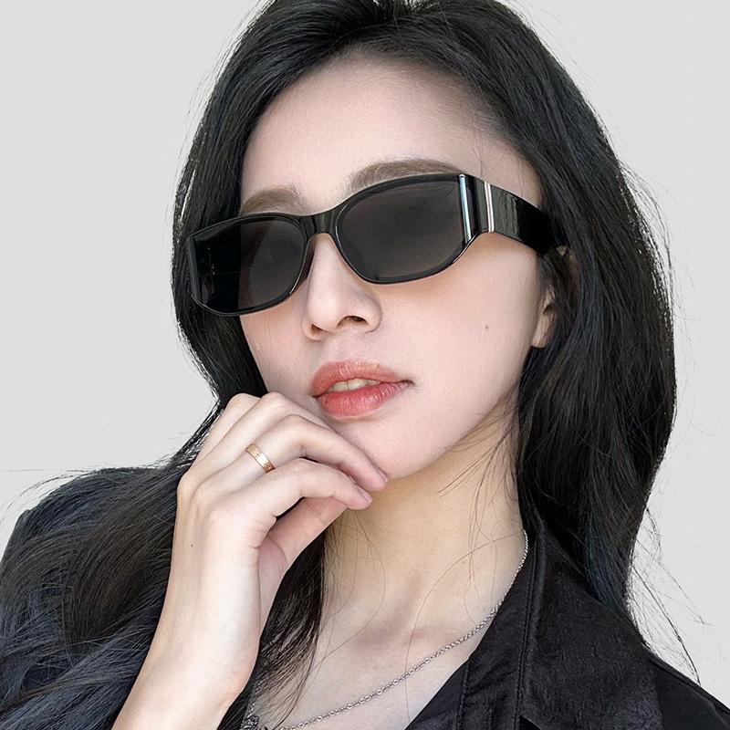 JYL Retro Small Rectangle Sunglasses Curved Premium UV Shield / 11305