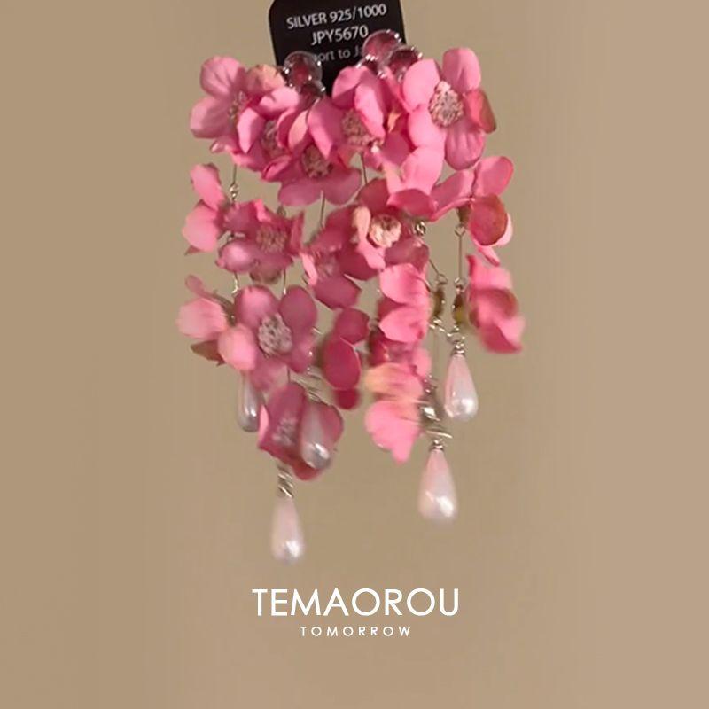 

Suitable for Square and round Face Summer Pink Beautiful Flowers Earrings for Women 2025 New Arrival Earrings Exaggerated Vacation Style Ear Rings Pair of pink exaggerated flower earrings