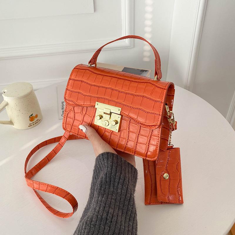 

Замок іноземного стилю однотонна маленька сумка жіноча 2024 зима нова ретро мода сумка-месенджер темпераментна плечова маленька квадратна сумка помаранчевий