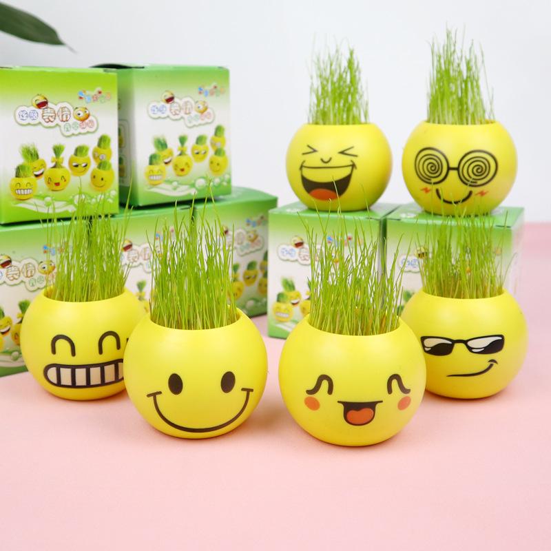Yiwu Night Market Luminous Toys & Gifts Creative Stall