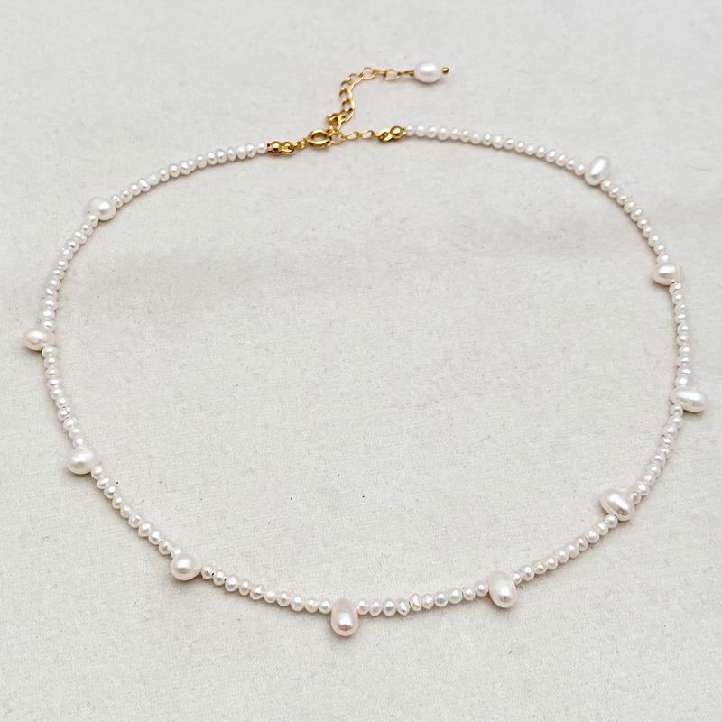 Natürliche Süßwasserperlen-Schlüsselbein-Halskette - barocke Reisperlen-Schicht-Süßwasserperlen-Halskette