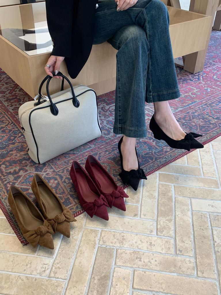 2025 new autumn new pointed suede bow retro high heels women's fashion wedge heel commuter shoes