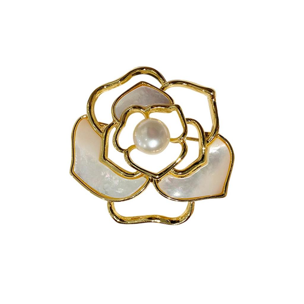 Chic Butterfly Brooch for Women - High-End Fashion Corsage