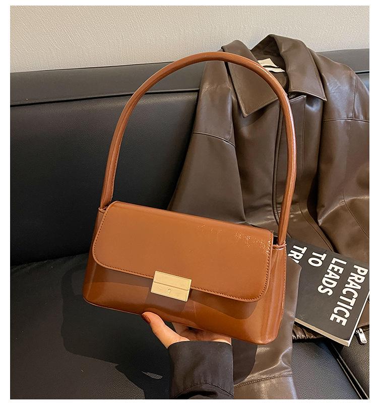 2026 Summer Women's Large Capacity Crossbody & Shoulder Bag: Exquisite Small Square for Commuting