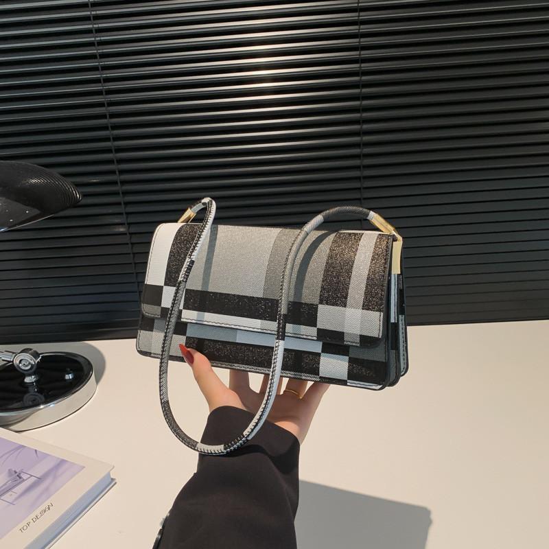 Stylish Women's Handheld Small Bag Summer New Fashionable Shoulder Bag In Elegant Colors