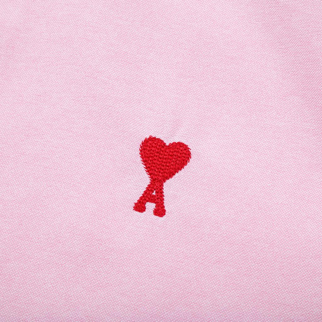 AMI Klassisches Frühling- und Herbst-Baumwoll-Freizeit-T-Shirt mit rotem Herz-Stickerei und kurzen Ärmeln in Unifarben auf der Brust