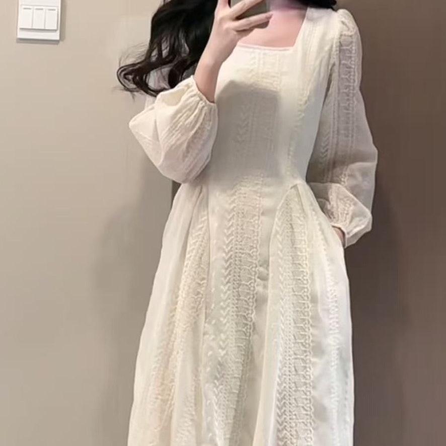 2025 Korean Style Square Neck Pear & Apricot Long Dress - Elegant Early Autumn Waist-Cinching Design for Women