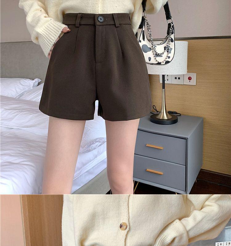 Dámské černé vlněné šortky s vysokým pasem, áčkového střihu a širokými nohavicemi pro jaro, podzim a zimu