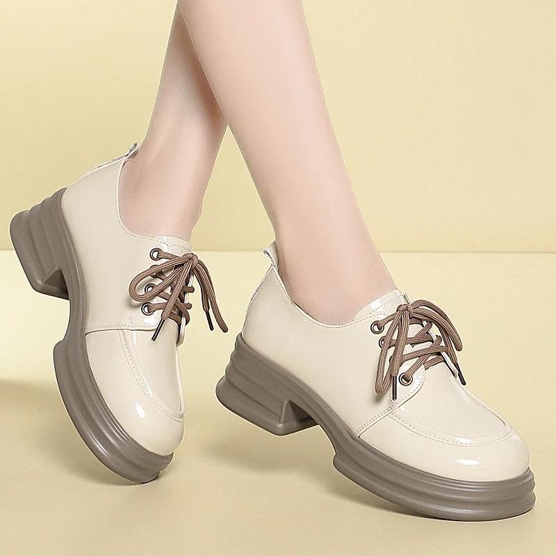 Modische Damen-Loafer Schwarz Runde Zehenpartie Plateau Oxfords Schuhe für Damen 2025 Frühling Neu Britischer Stil Schnür-Lackleder-Loafer