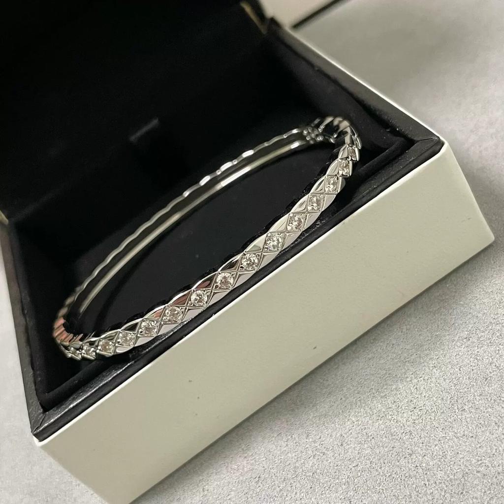 Xiaoxiang Rhombus mit Diamanten Voll mit Diamanten Partnerarmband Seiko Einfach und Vielseitig Temperament Armband Damen