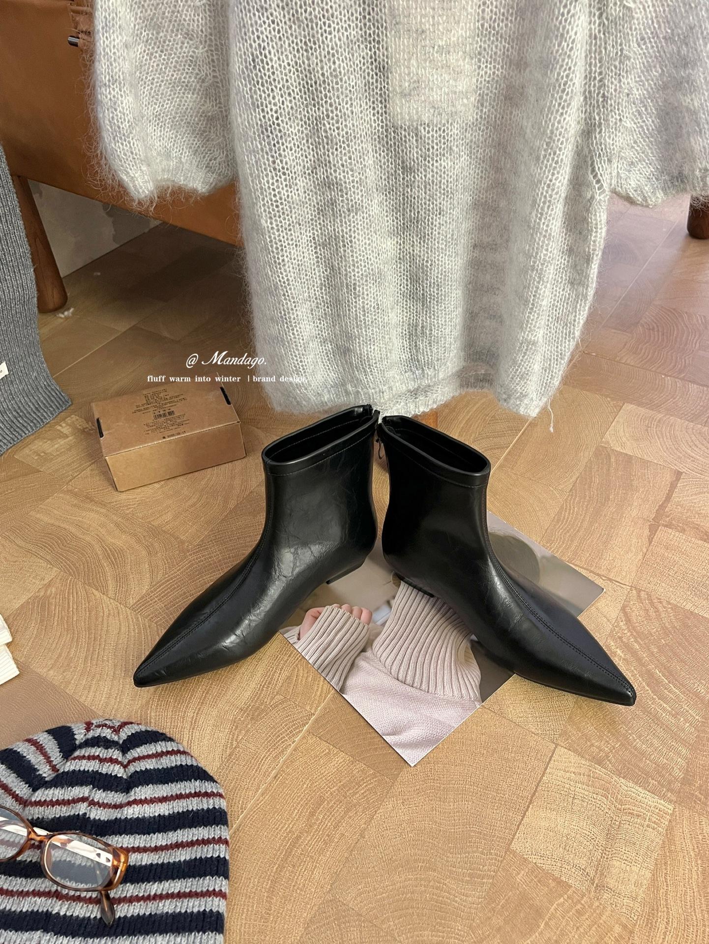 

Остроносые низкие толстые каблуки не уставшие ноги замшевые короткие ботинки женские 2025 осень и зима новые французские ретро короткие трубы тонкие модные ботинки 39 чёрный