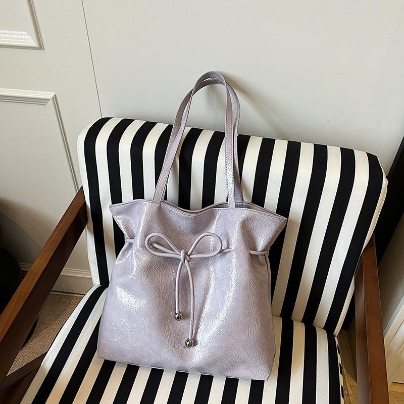 Fashion high-quality texture underarm bag women's 2025 new shoulder bag large-capacity simple and versatile commuter tote bag