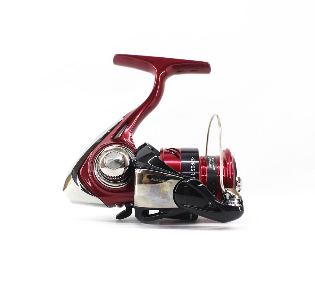 Daiwa Snelle Spinning 24 Revros R LT 2000 XH (1040)