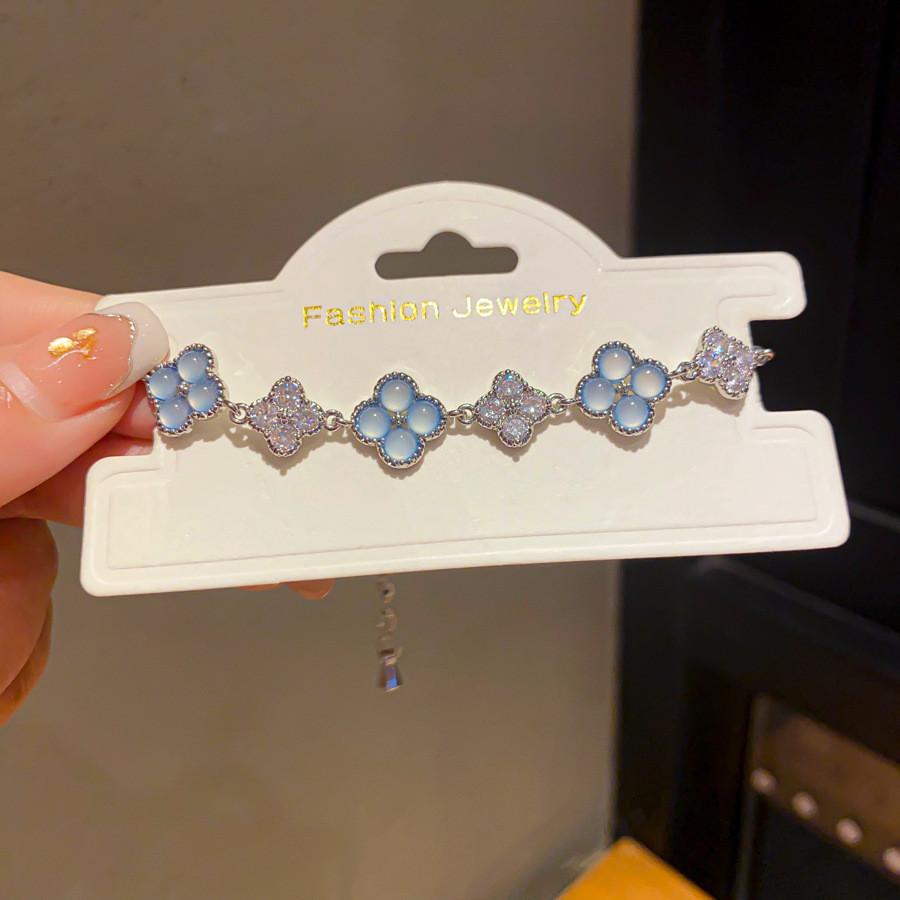 Elegant Zircon Flower Jewelry Hand Chain With Copper Material For Women SilverBlue