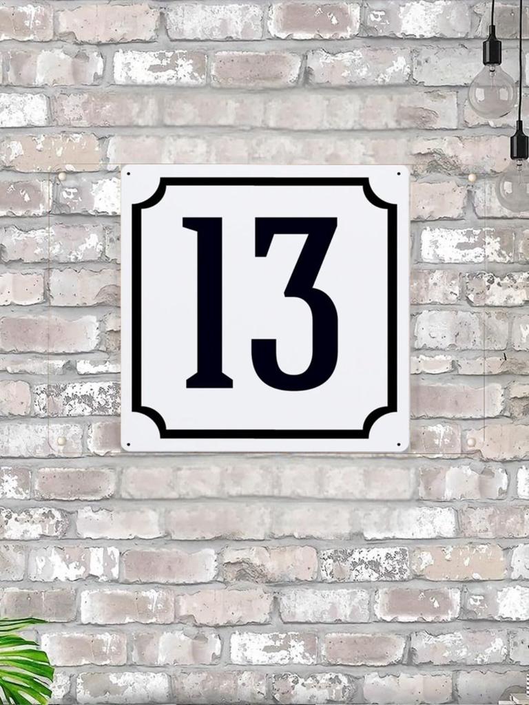 Classic Metal House Number 7 Sign 20x20 cm for Outdoor Door Plaque