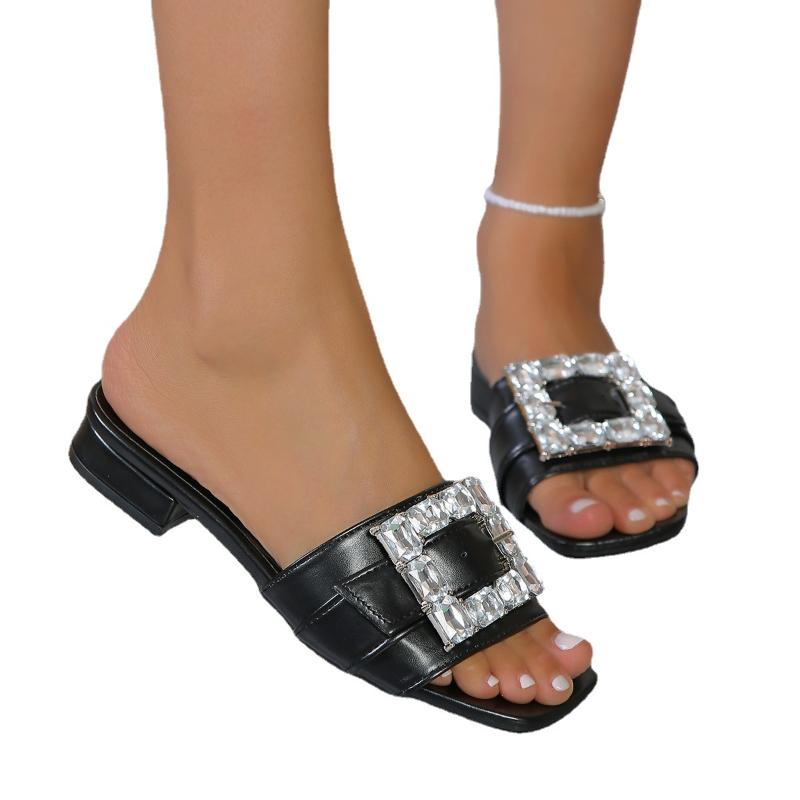 Summer New Small Square Heel Sandals Plus Size 35-43 Fashion Slippers Square Diamond Low Heel Sandals in Stock Beach Sandals