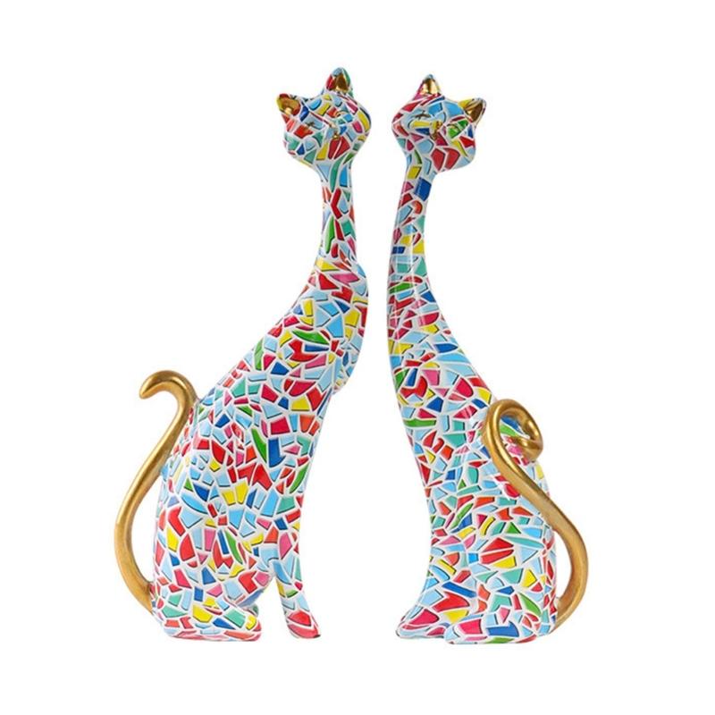 

European Creative Couple Decoration Home Living Room Sample Table Resin Decoration Wedding Gift Office Deco