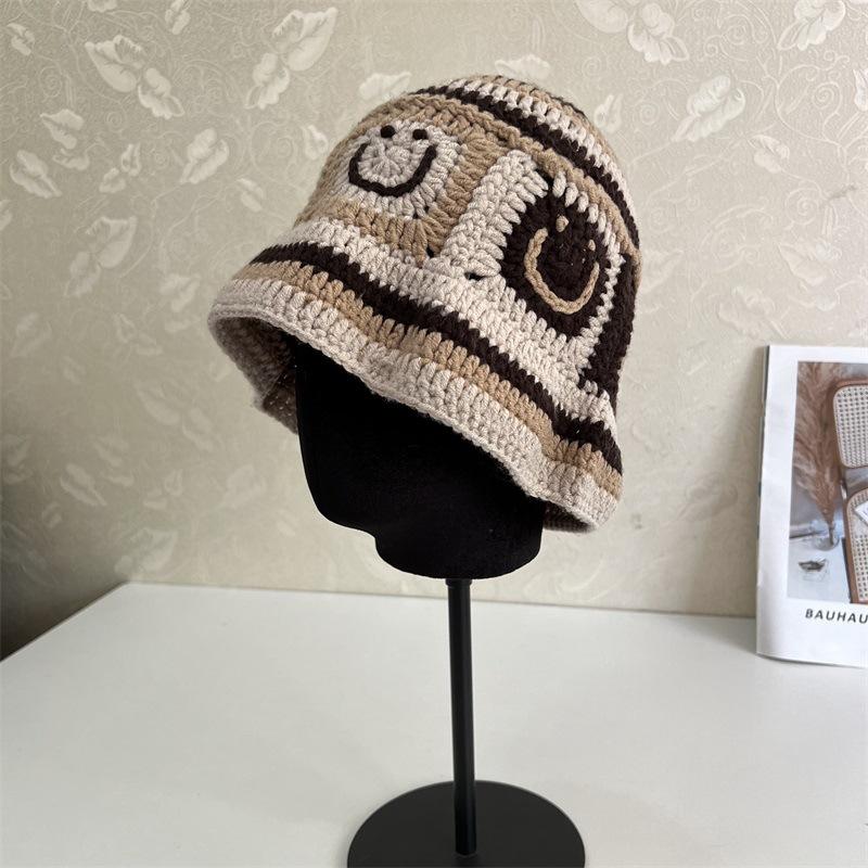 

Нишевая вязаная шапка в стиле колор-блок, женская, милая, универсальная, ручной работы, крючком, контрастного цвета, панама, подчеркивающая лицо, маленькая шерстяная панама M（56-58cm）