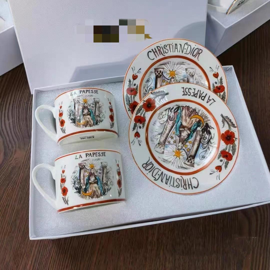 Европейский кофейный набор из костяного фарфора с блюдцами - Элегантный чайный набор на двоих для пар