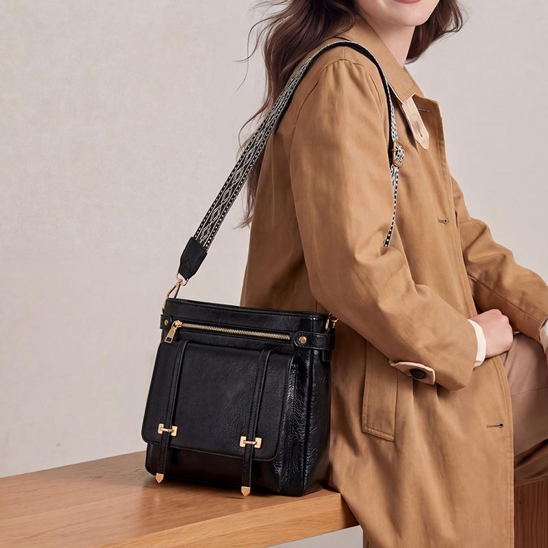 Women's Shoulder Bag Large Capacity Multi-Pocket Bucket Bag Commuter Crossbody Bag