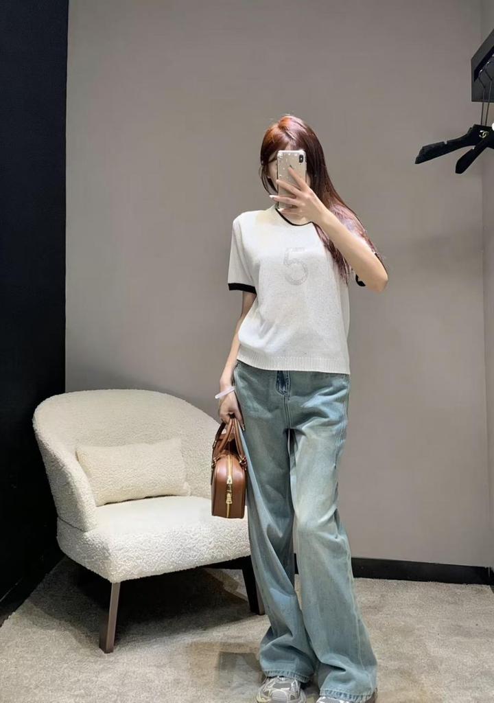 Trendy Women's Casual Knit Top with Rhinestone Numbers