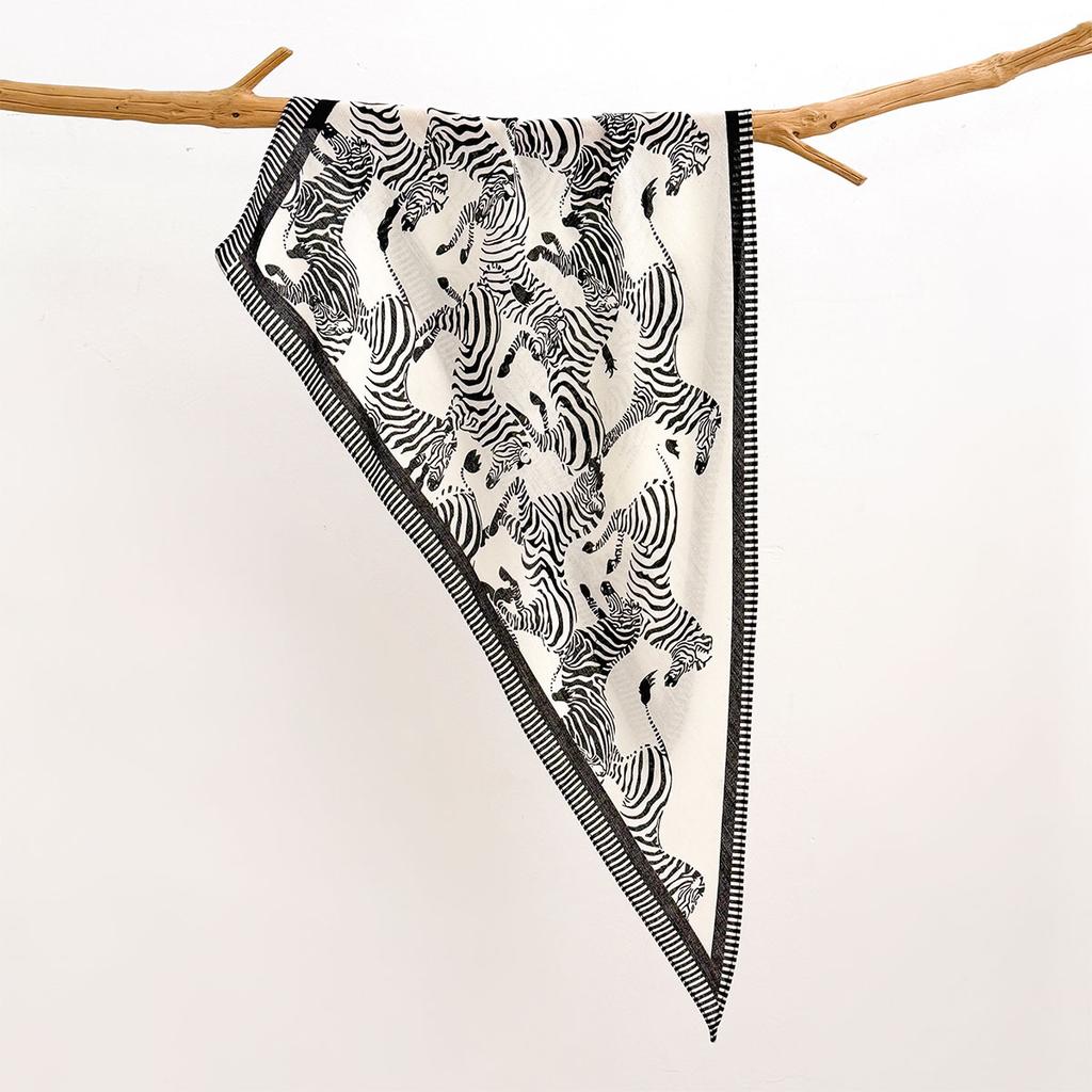 Retro Cotton and Linen Feel Triangular Silk Scarf Women's Four-season Versatile Neck Protection Scarf Headscarf Commuting Accessories Scarf