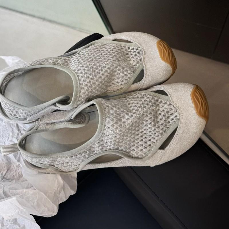 Fashion AIYUQI Women's Mesh Sandals 2025 New Non-slip Slip-on Casual Sneakers Shoes Women Large Size Breathable Beach Shoes Female