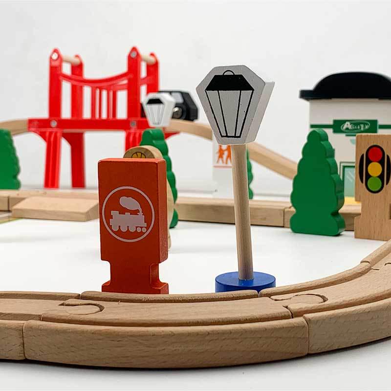 Electric Thomas Wooden Train & Magnetic Track Set - Beech Wood Assembly Toy
