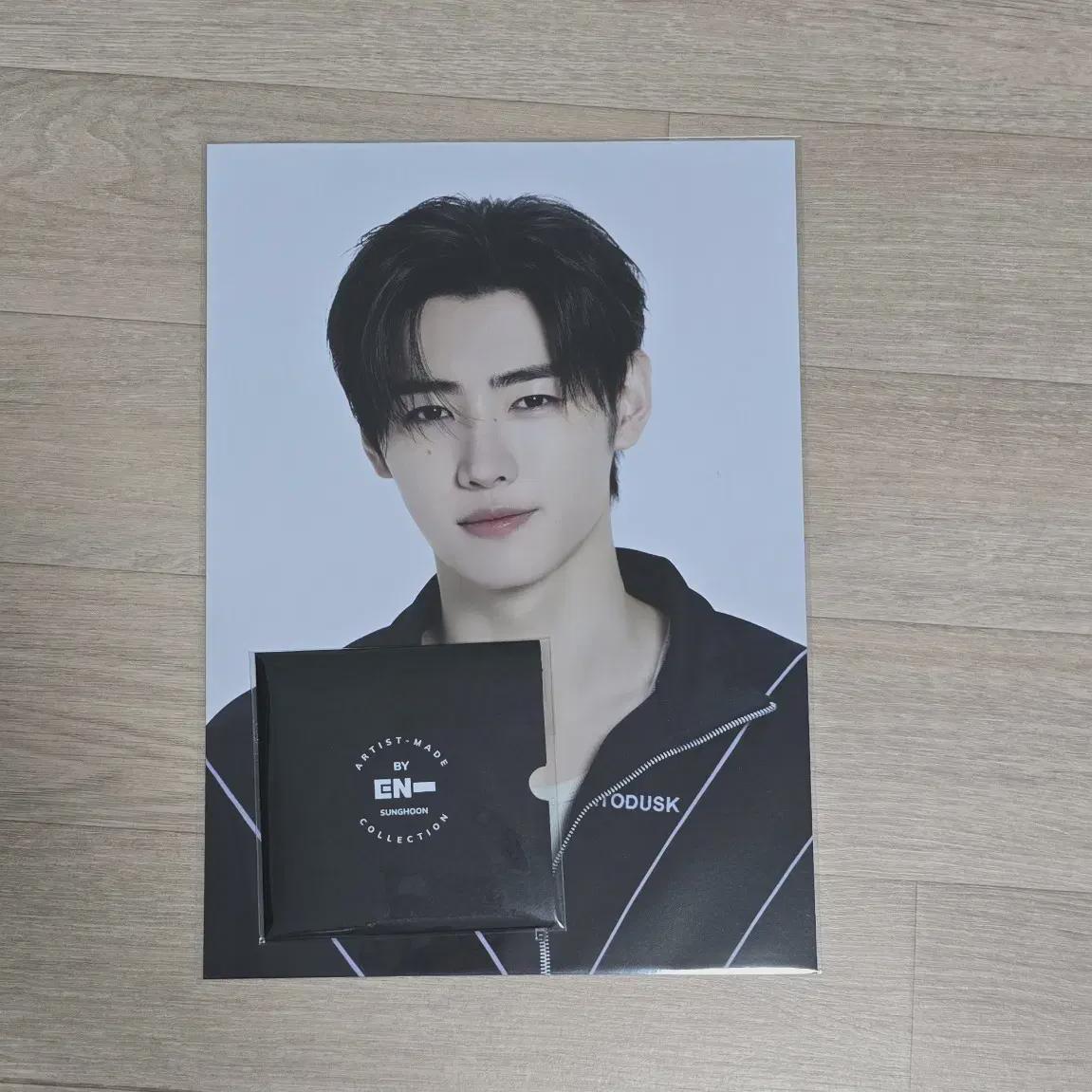 

Enhypen Artist Maid Sunghoon Hooded Foca+poster