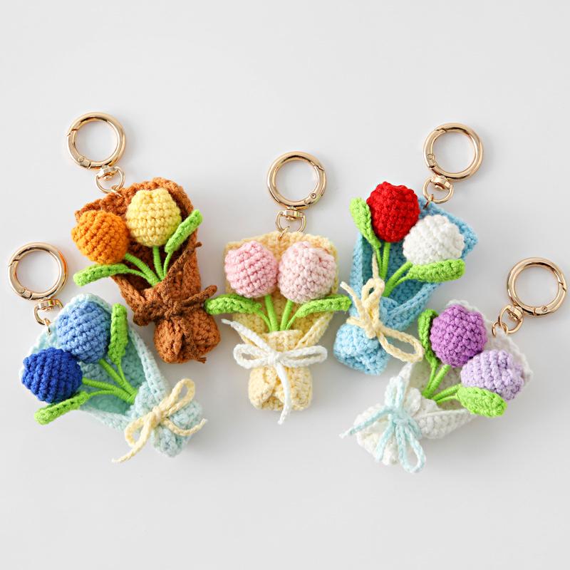 Crocheted Bouquet Bag Pendant Handmade Key Rings Holders Gift Accessories Simulated Tulip Ornament Keychain Decorative 5 Colors