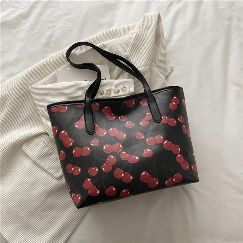 

Cherry Print Large Capacity Tote Bag Fashionable Soft Faux Leather Shoulder Handbag for Women чёрный
