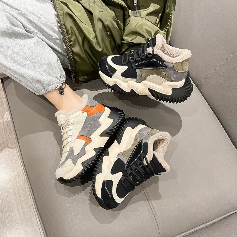 Matná kožená sněhová obuv zimní nová sametová velká bavlněná dámská obuv ležérní krátké boty silná podrážka zvyšující sportovní boty pro tátu