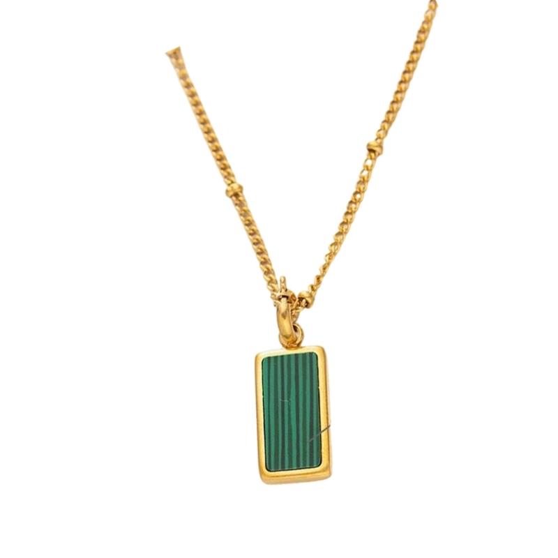

Elegant Detachable Charm Necklace With White and Colored Shell Accents Stylish Collarbone Chain for Fashionable Women