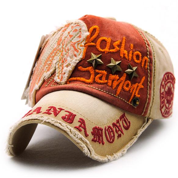 

Унисекс бейсболка из состаренного хлопка с нашивкой в виде буквы с заклепками хаки