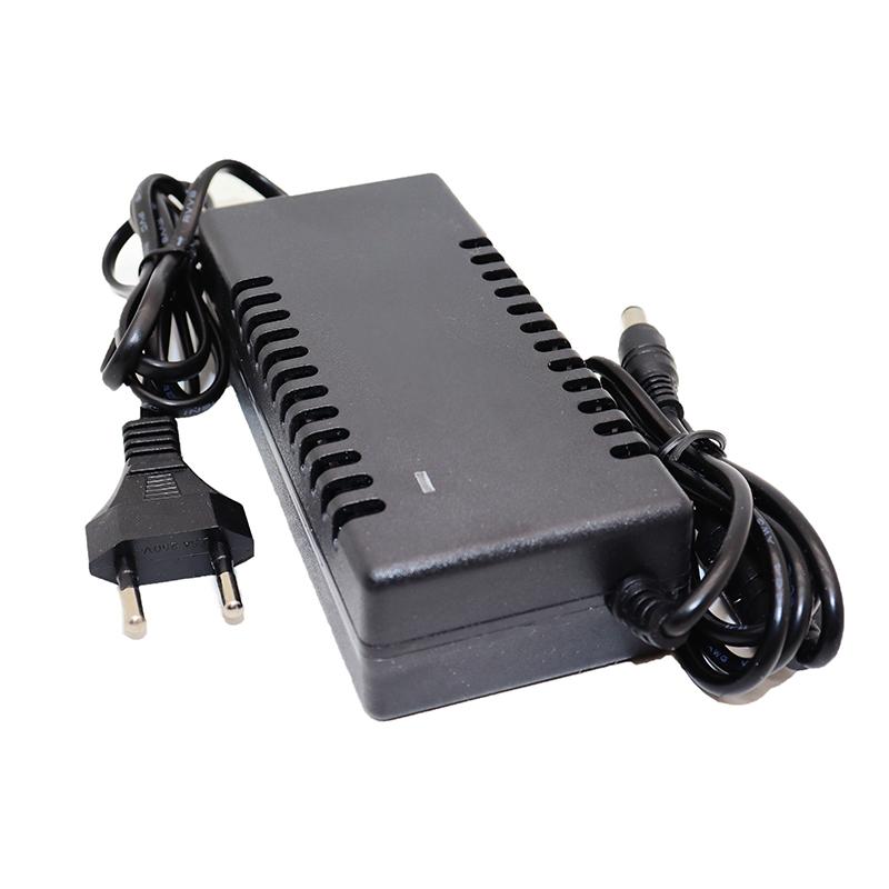 14,6V 5A LiFePO4 Ladegerät 4er Serie 12V Lithium-Eisenphosphat-Batterieladegerät 12,8V 14,4V Akkupack Netzteil DC5,5mm*2,1MM
